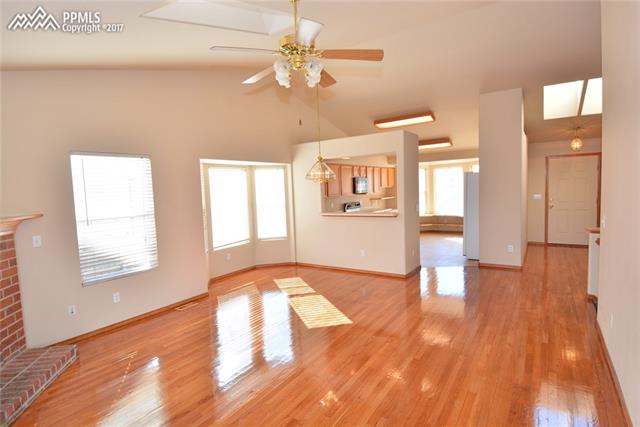 5412 Rondo Way Colorado Springs, CO 80911 - Photo 7 of 28