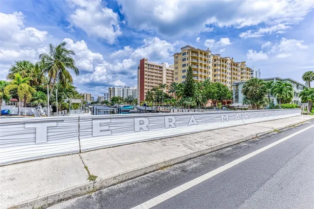 $1,199,999 | 3261 Oleander Way, Lauderdale-by-the-Sea, FL 33062