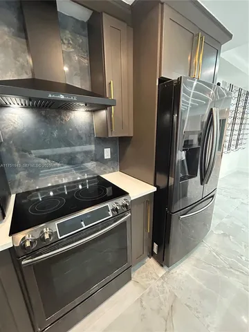 $1,199,999 | 3261 Oleander Way, Lauderdale-by-the-Sea, FL 33062