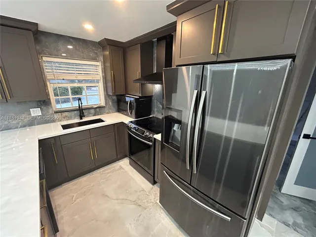 $1,199,999 | 3261 Oleander Way, Lauderdale-by-the-Sea, FL 33062