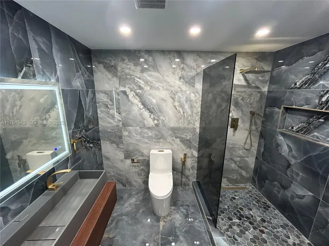 $1,199,999 | 3261 Oleander Way, Lauderdale-by-the-Sea, FL 33062