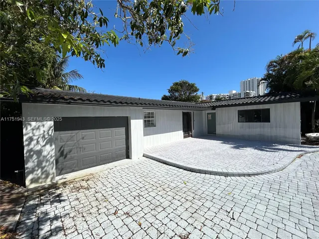 $1,199,999 | 3261 Oleander Way, Lauderdale-by-the-Sea, FL 33062