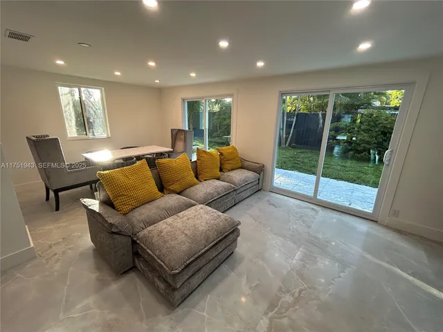 $1,199,999 | 3261 Oleander Way, Lauderdale-by-the-Sea, FL 33062