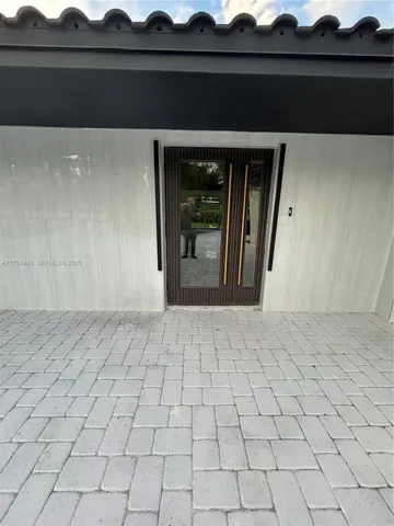 $1,199,999 | 3261 Oleander Way, Lauderdale-by-the-Sea, FL 33062