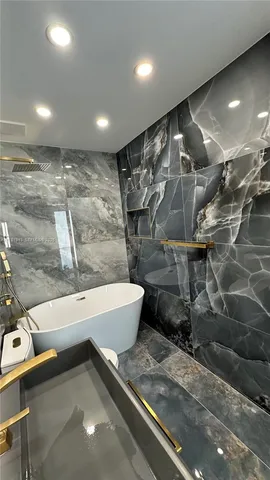 $1,199,999 | 3261 Oleander Way, Lauderdale-by-the-Sea, FL 33062