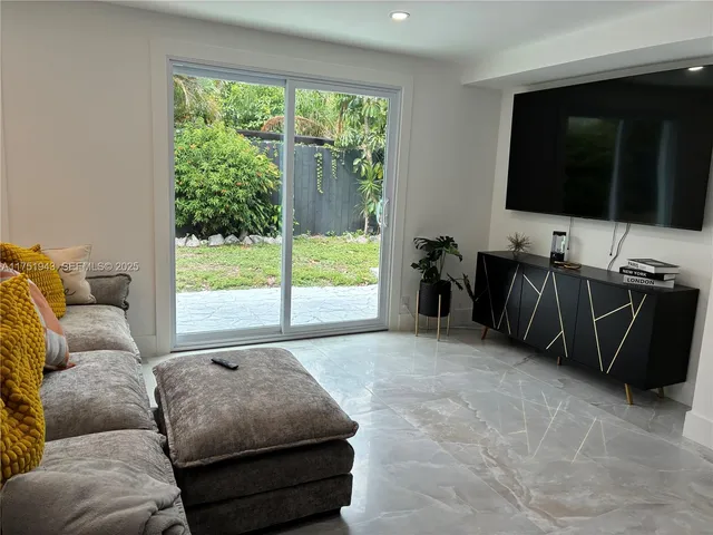 $1,199,999 | 3261 Oleander Way, Lauderdale-by-the-Sea, FL 33062