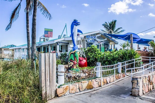 $1,199,999 | 3261 Oleander Way, Lauderdale-by-the-Sea, FL 33062