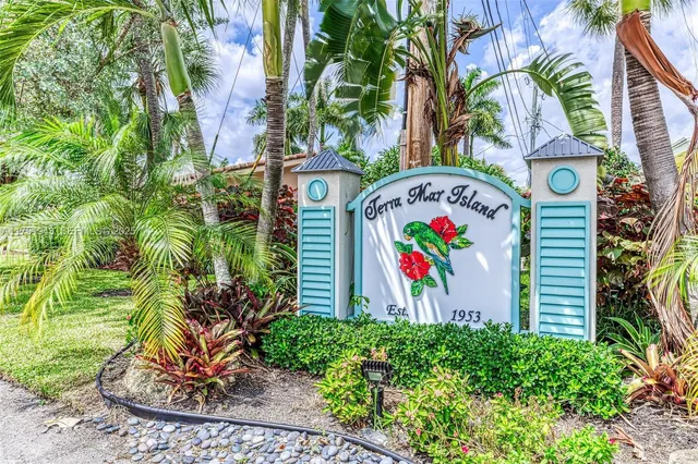 $1,199,999 | 3261 Oleander Way, Lauderdale-by-the-Sea, FL 33062