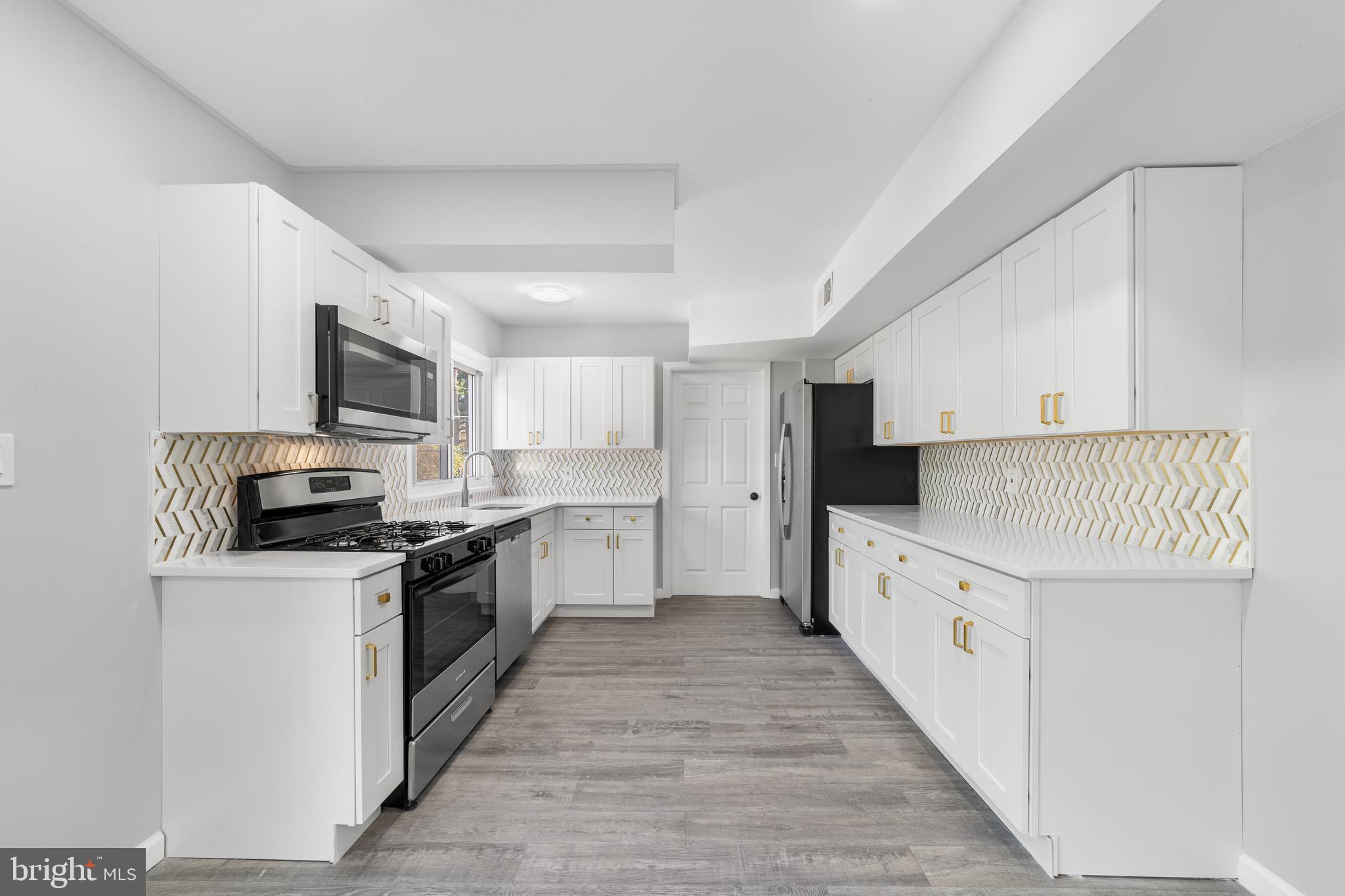 147 Somerset Drive Willingboro, NJ 08046 - Photo 11 of 34