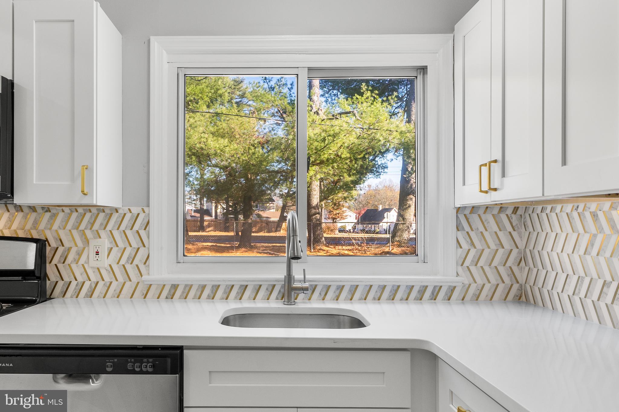 147 Somerset Drive Willingboro, NJ 08046 - Photo 14 of 34