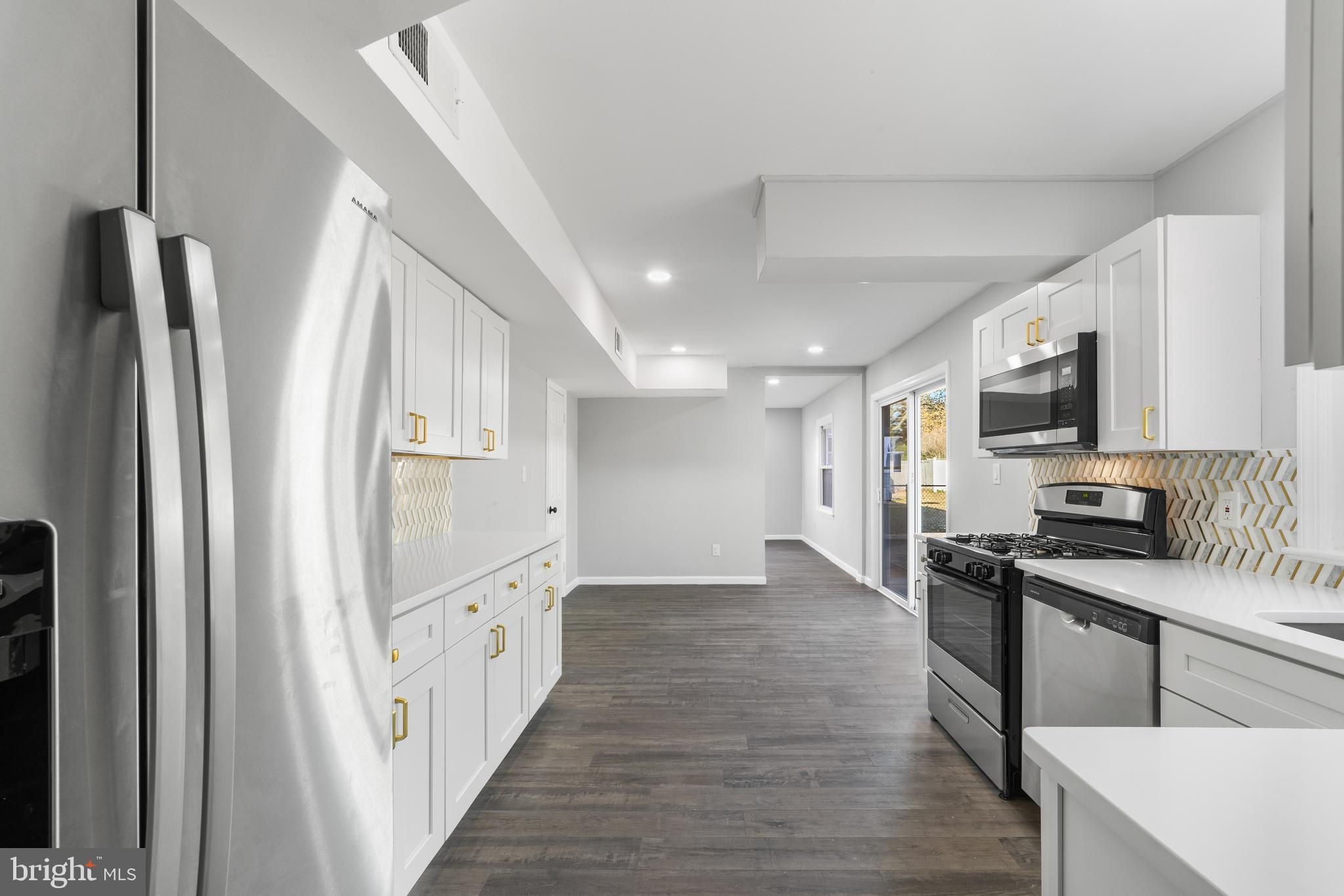 147 Somerset Drive Willingboro, NJ 08046 - Photo 15 of 34