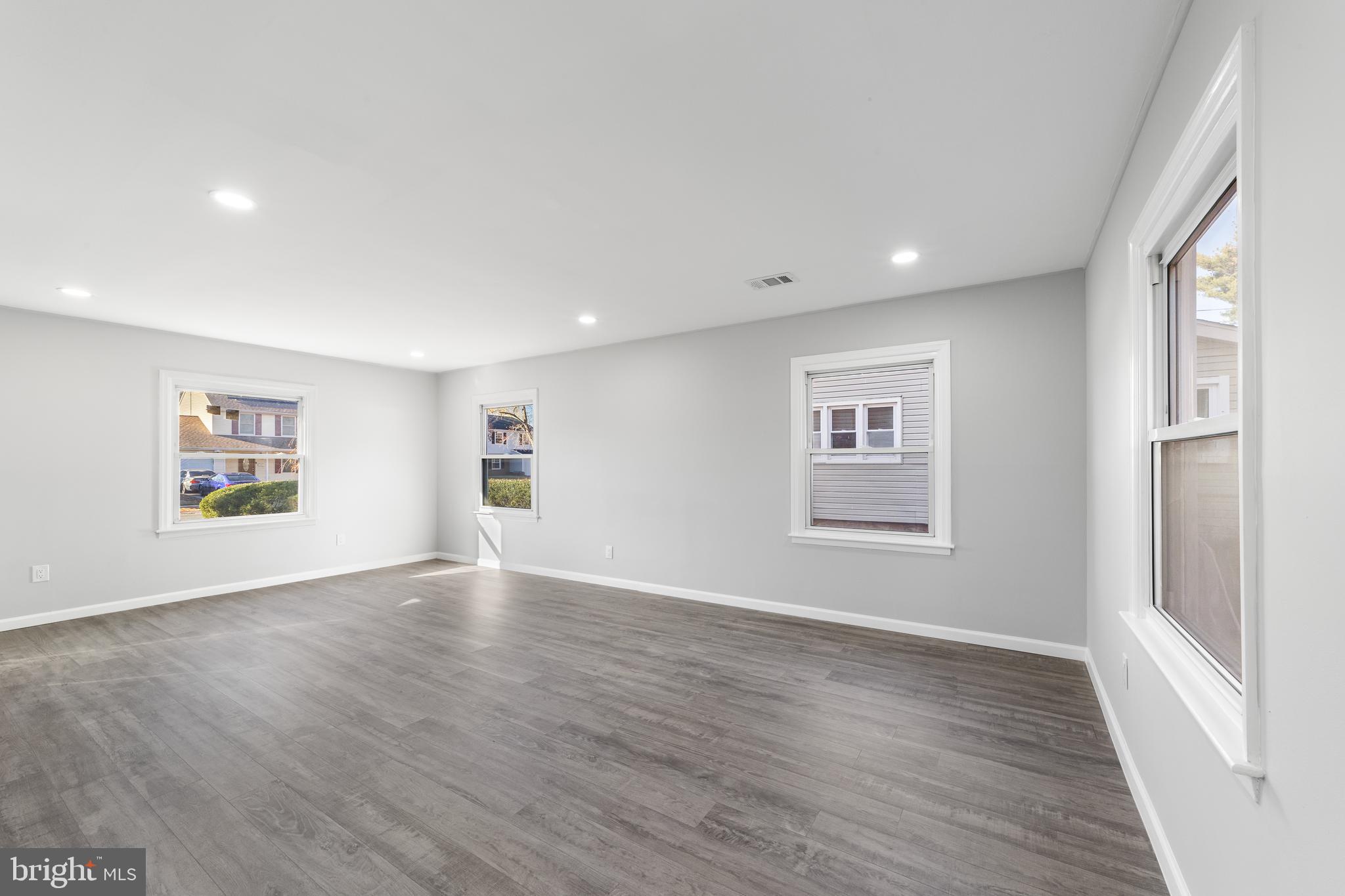 147 Somerset Drive Willingboro, NJ 08046 - Photo 7 of 34