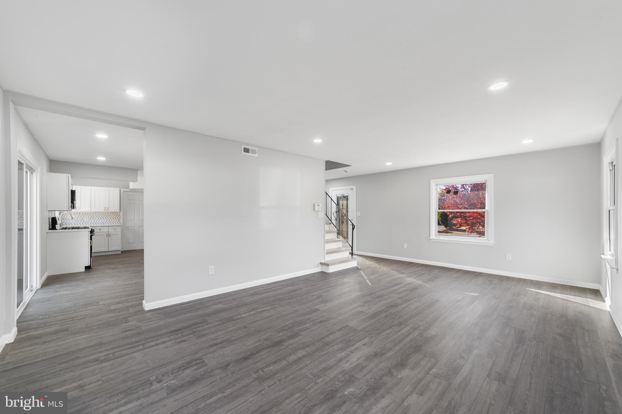 147 Somerset Drive Willingboro, NJ 08046 - Photo 8 of 34