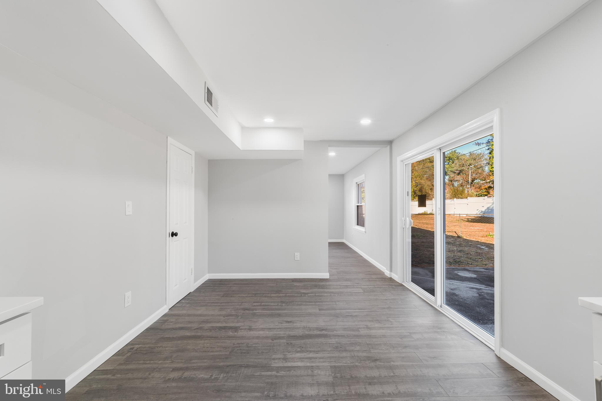 147 Somerset Drive Willingboro, NJ 08046 - Photo 10 of 34