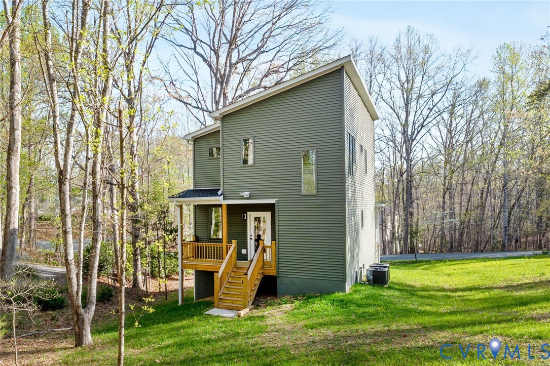 34 Turkeysag Trail Palmyra, VA 22963 - Photo 39 of 44 a view of outdoor space and yard
