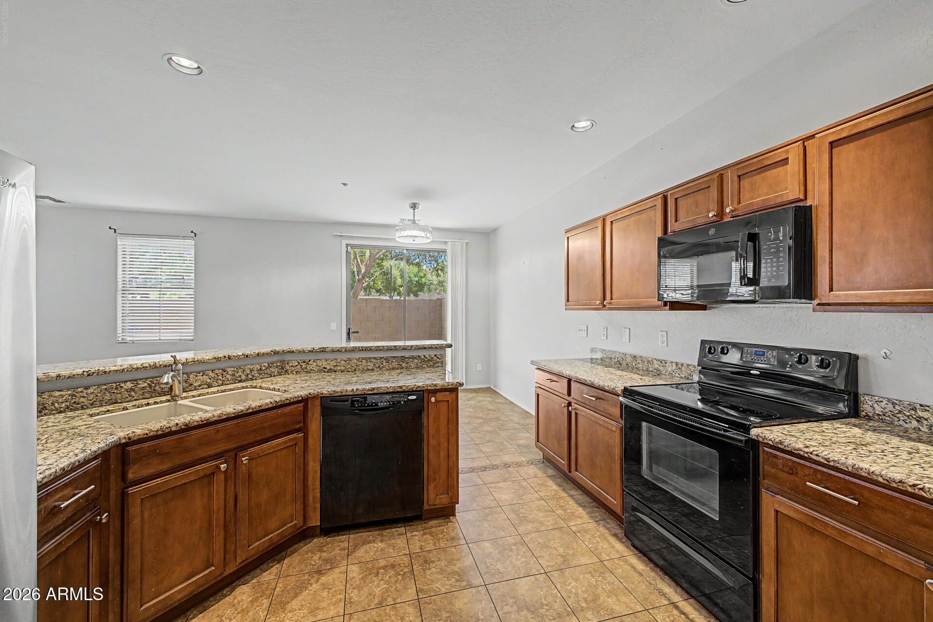 1250 South Rialto, Unit 7 Mesa, AZ 85209 - Photo 10 of 35 11 - Rialto