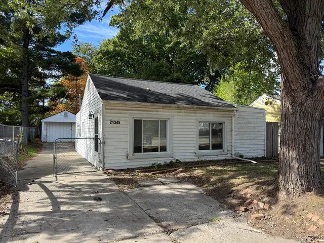 $165,000 | 21345 Inkster Road, Farmington, MI 48336