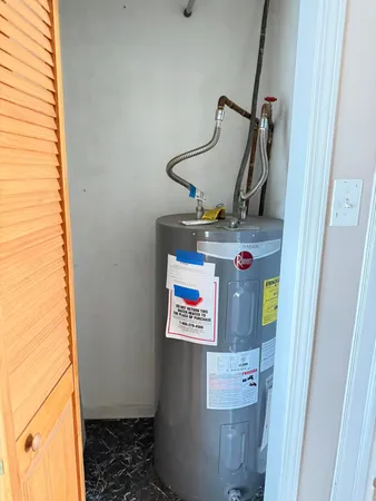 $149,900 | 21345 Inkster Road, Farmington, MI 48336