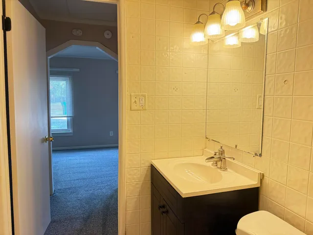 $165,000 | 21345 Inkster Road, Farmington, MI 48336