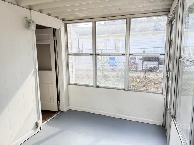 $165,000 | 21345 Inkster Road, Farmington, MI 48336