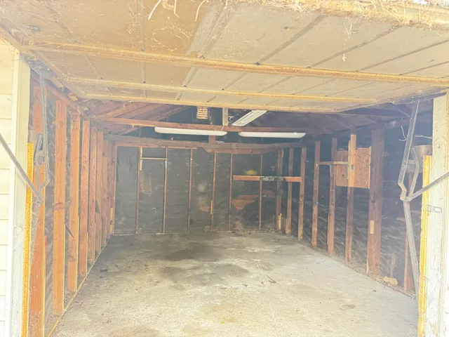 $165,000 | 21345 Inkster Road, Farmington, MI 48336