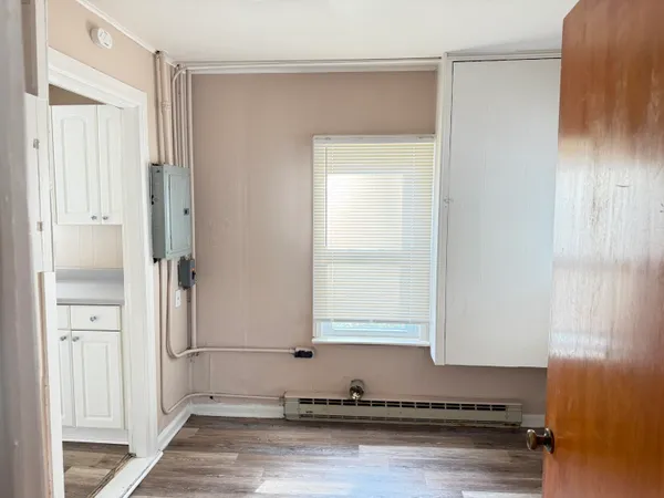 $149,900 | 21345 Inkster Road, Farmington, MI 48336