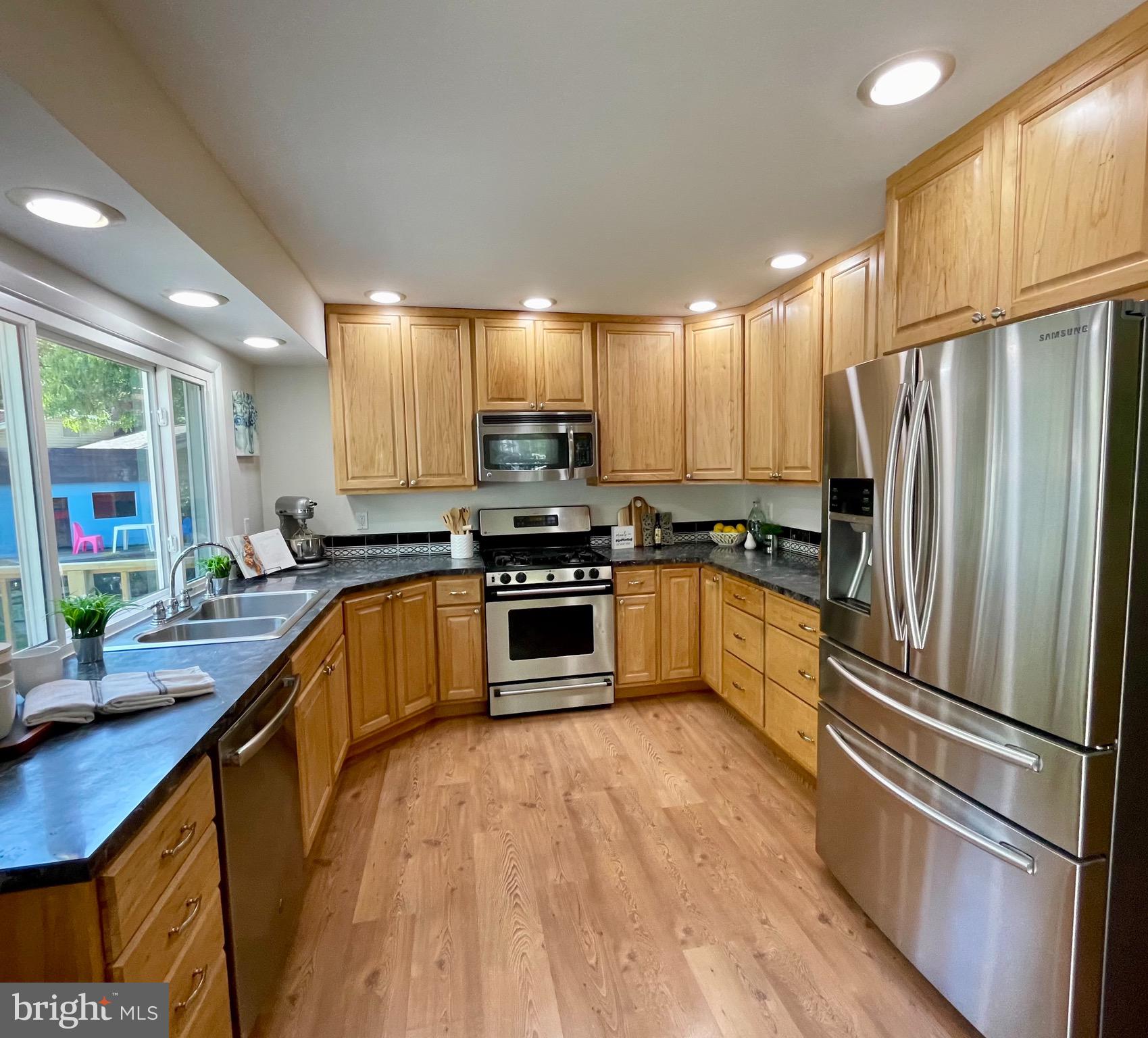3727 Patuxent Manor Road Davidsonville, MD 21035 - Photo 4 of 36 Gallery Image 4