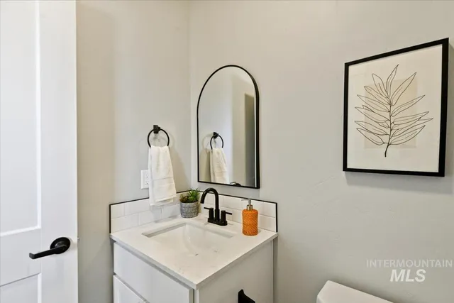 $320,000 | 520 North Lucy Lane, Nampa, ID 83687