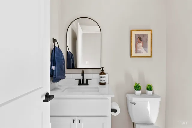 $320,000 | 520 North Lucy Lane, Nampa, ID 83687