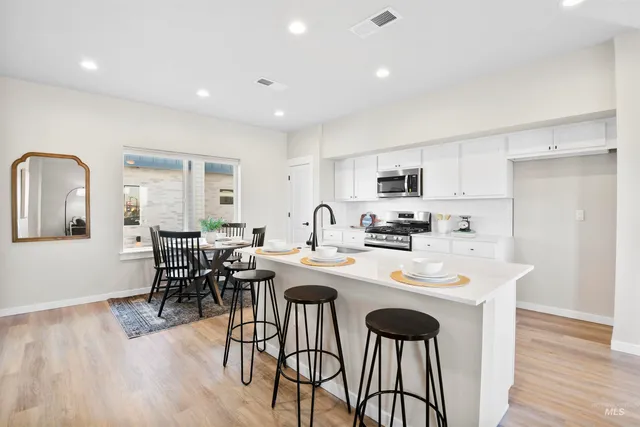 $320,000 | 520 North Lucy Lane, Nampa, ID 83687