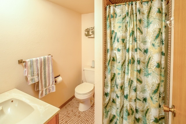 38811 North Valley Road Elk, WA 99009 - Photo 13 of 20
