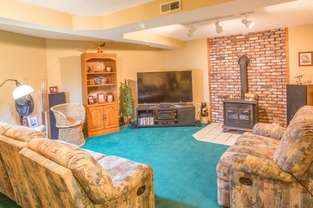 38811 North Valley Road Elk, WA 99009 - Photo 14 of 20