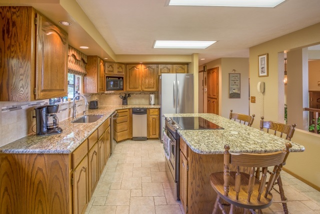38811 North Valley Road Elk, WA 99009 - Photo 7 of 20