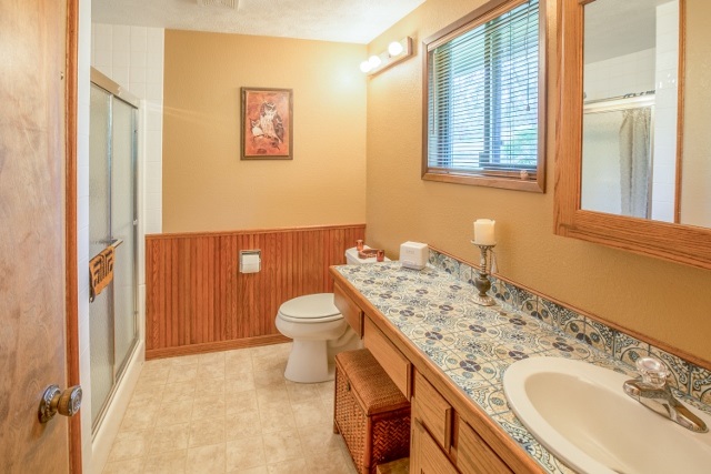 38811 North Valley Road Elk, WA 99009 - Photo 9 of 20