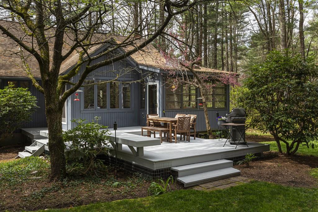 167 Armsby Road Sutton, MA 01590 - Photo 3 of 40