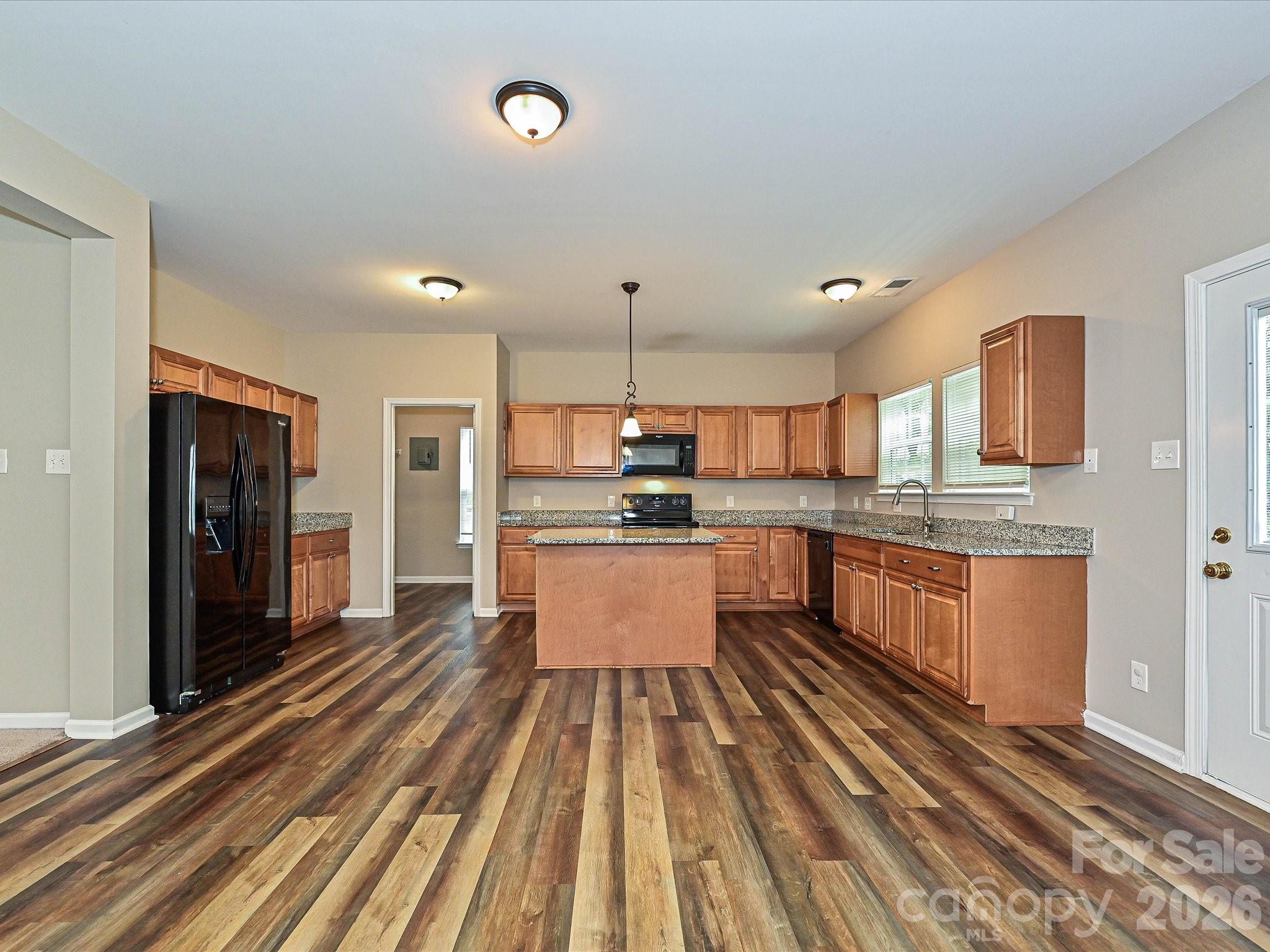 8318 Rockmoor Ridge Road Charlotte, NC 28215 - Photo 12 of 42 Gallery Image 12