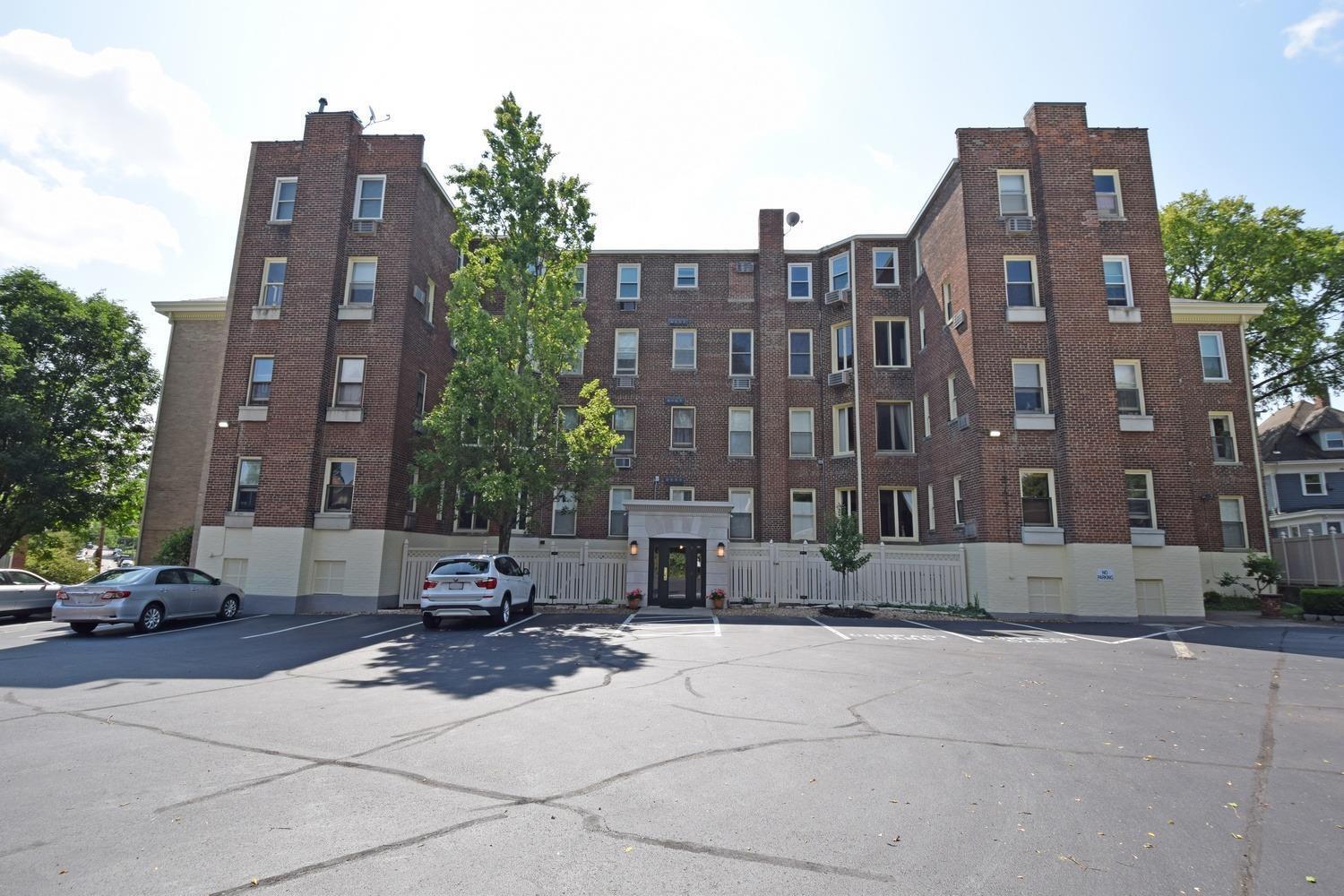 2138 Madison Road, Unit J Cincinnati, OH 45208 - Photo 34 of 36