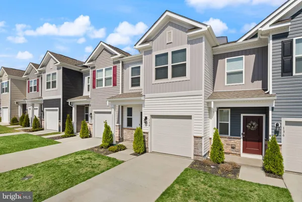 $369,900 | 138 Willett Holw Street, Stephens City, VA 22655