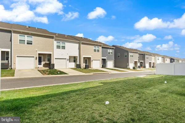 $369,900 | 138 Willett Holw Street, Stephens City, VA 22655