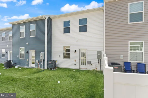 $369,900 | 138 Willett Holw Street, Stephens City, VA 22655