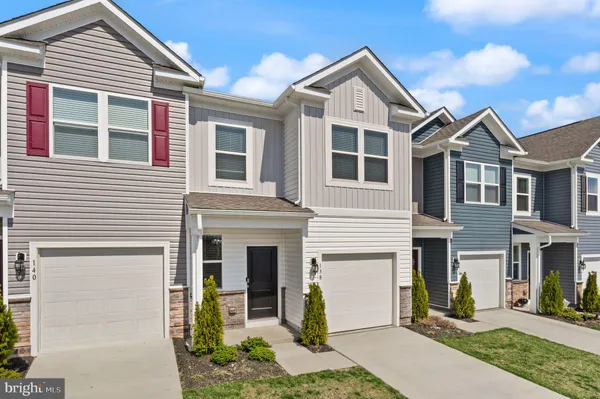 $369,900 | 138 Willett Holw Street, Stephens City, VA 22655