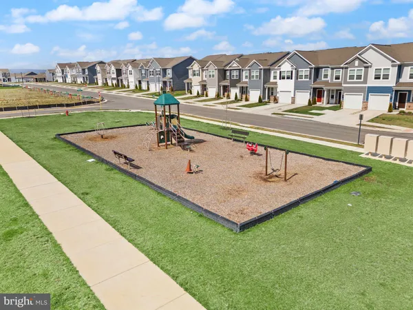$369,900 | 138 Willett Holw Street, Stephens City, VA 22655