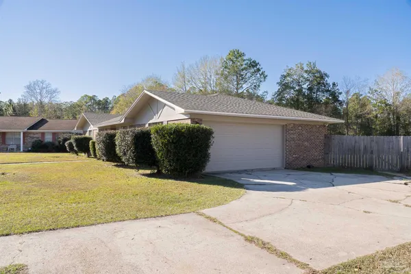 $2,000 | 8238 Li Fair Drive, Pensacola, FL 32506