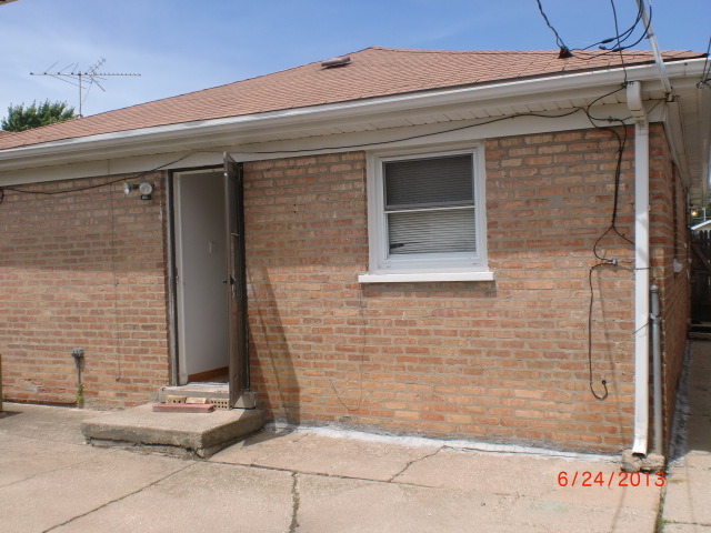 7721 South State Road Burbank, IL 60459 - Photo 2 of 10