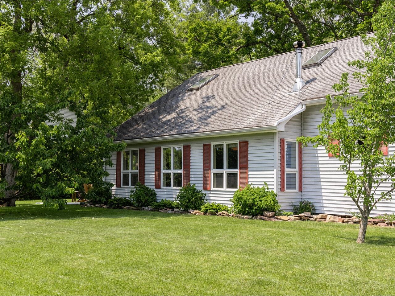 131 Patchen Road South Burlington, VT 05403 - Photo 4 of 29 Gallery Image 4