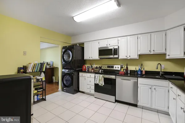 $3,600 | 3713 South George Mason Drive, Unit 1011, Falls Church, VA 22041