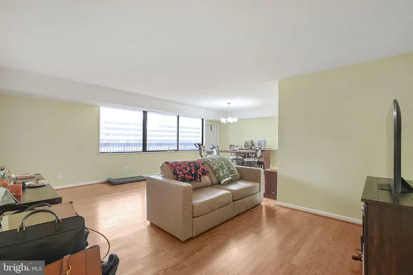 $3,600 | 3713 South George Mason Drive, Unit 1011, Falls Church, VA 22041