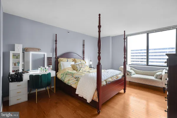 $3,600 | 3713 South George Mason Drive, Unit 1011, Falls Church, VA 22041