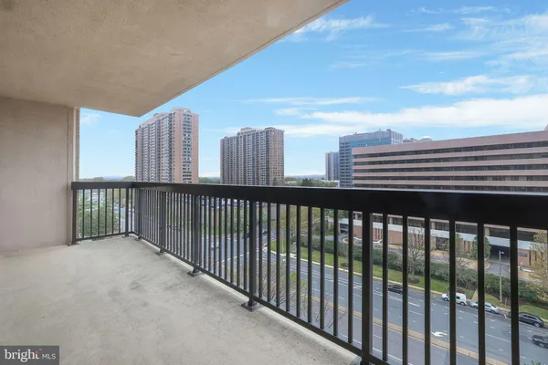 $3,600 | 3713 South George Mason Drive, Unit 1011, Falls Church, VA 22041