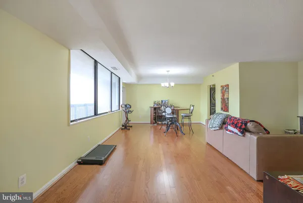 $3,600 | 3713 South George Mason Drive, Unit 1011, Falls Church, VA 22041